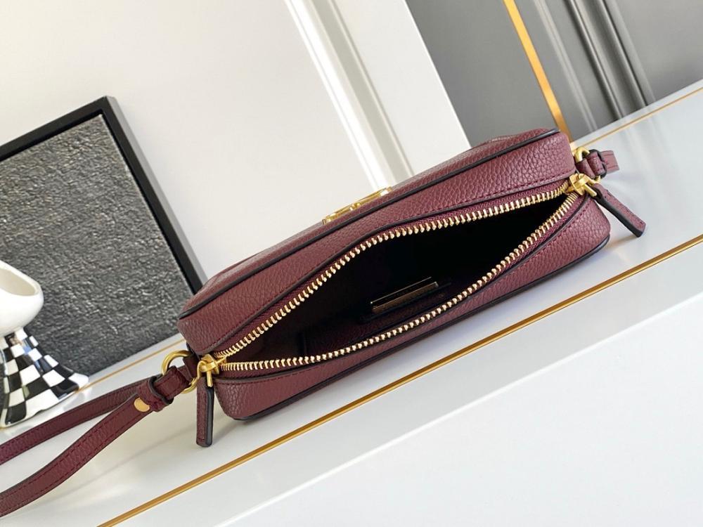 Stylish Refined Leather Crossbody Bag