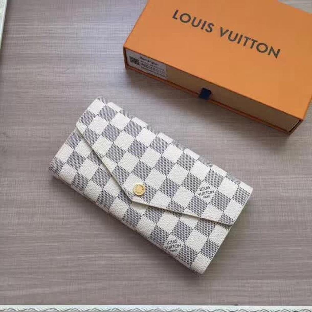 Italian-Inspired Stylish Monogram Wallet