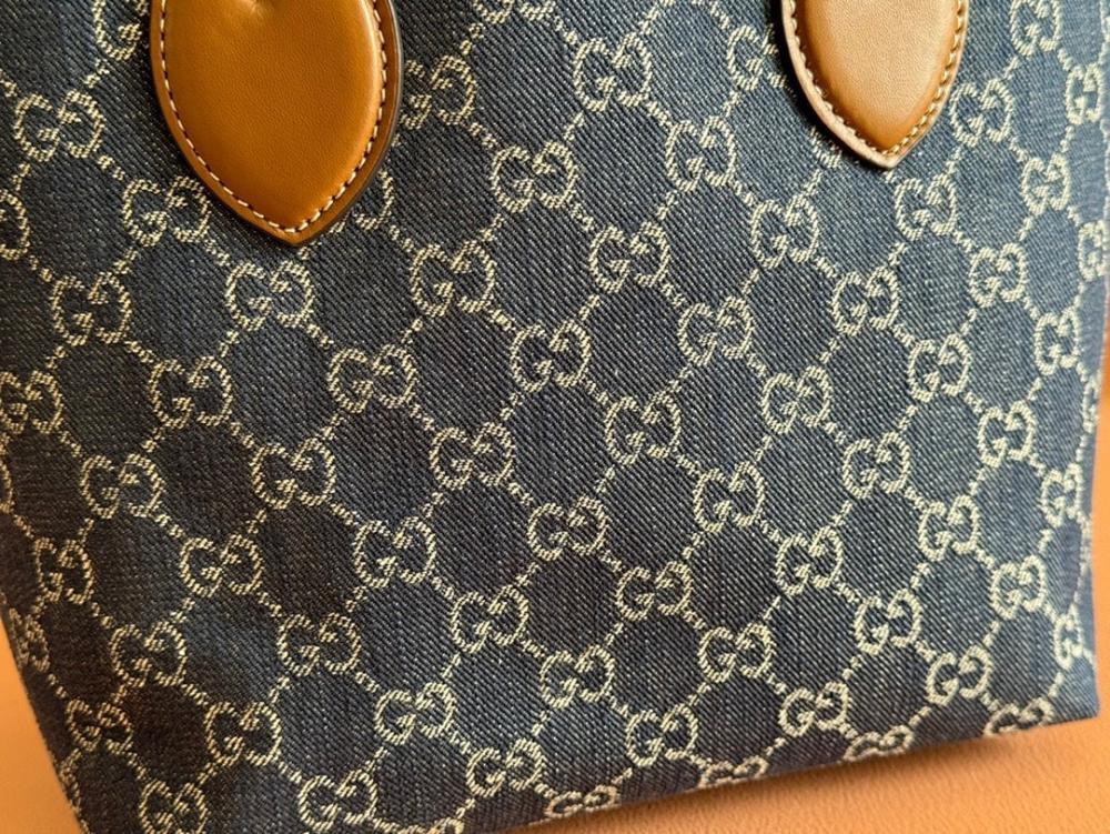 Stylish Refined Crossbody Bag