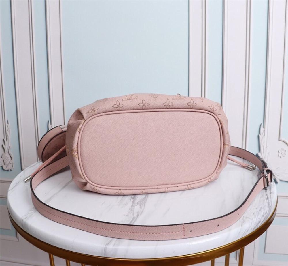 Modern Luxury Woven Calfskin Bucket Bag