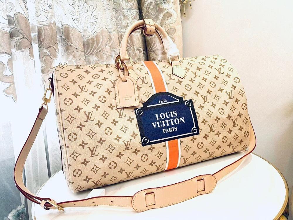 Modern Leather Travel Bag – Limited Edition