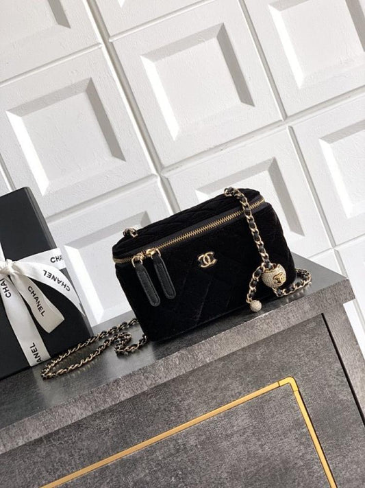 Alma Gold Satin Wallet