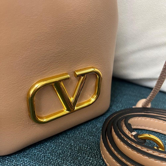Modern Italian-Inspired Leather Bucket Bag