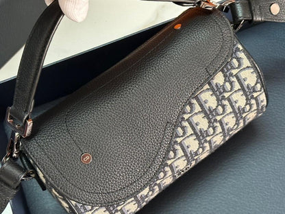 Stylish Black Leather Crossbody Bag – Special Edition