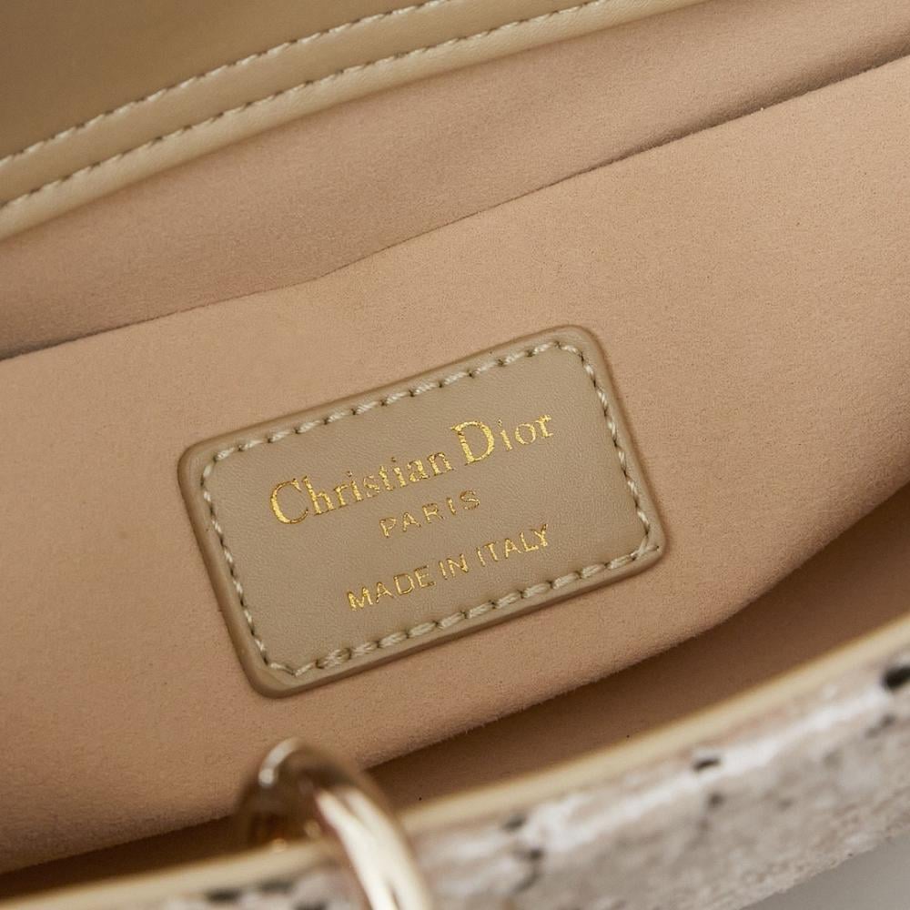 Stylish Refined Quilted Leather Shoulder Bag