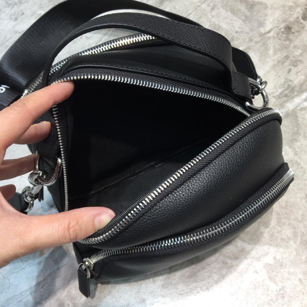Elegant Shoulder Bag