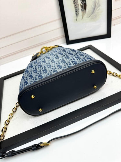 Italian-Inspired Elegant Blue Leather Bucket Bag