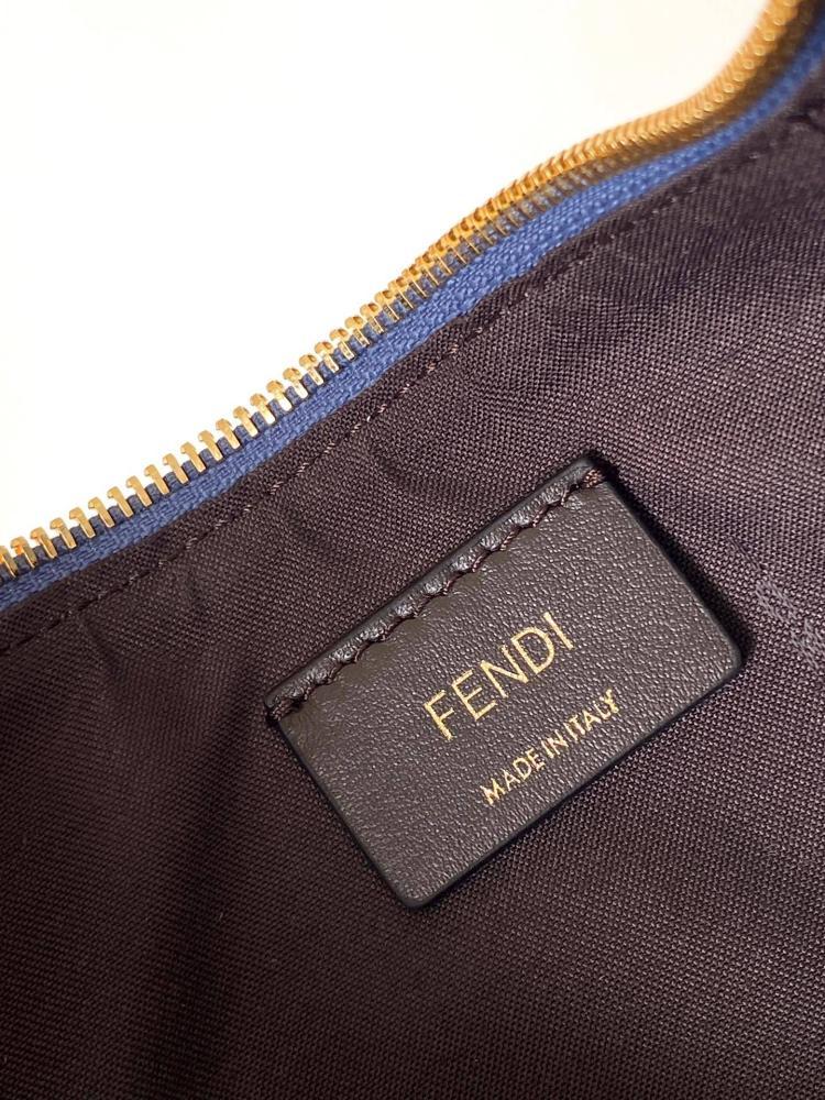 Classic Shoulder Bag