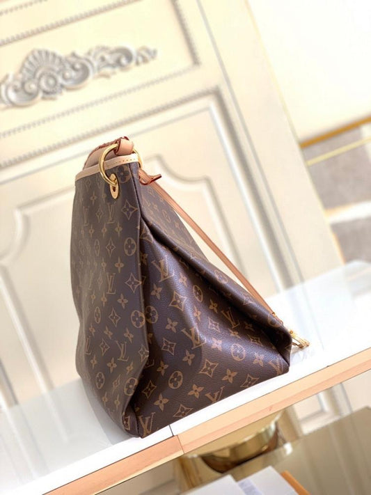 Elegant Refined Gold Crossbody Bag