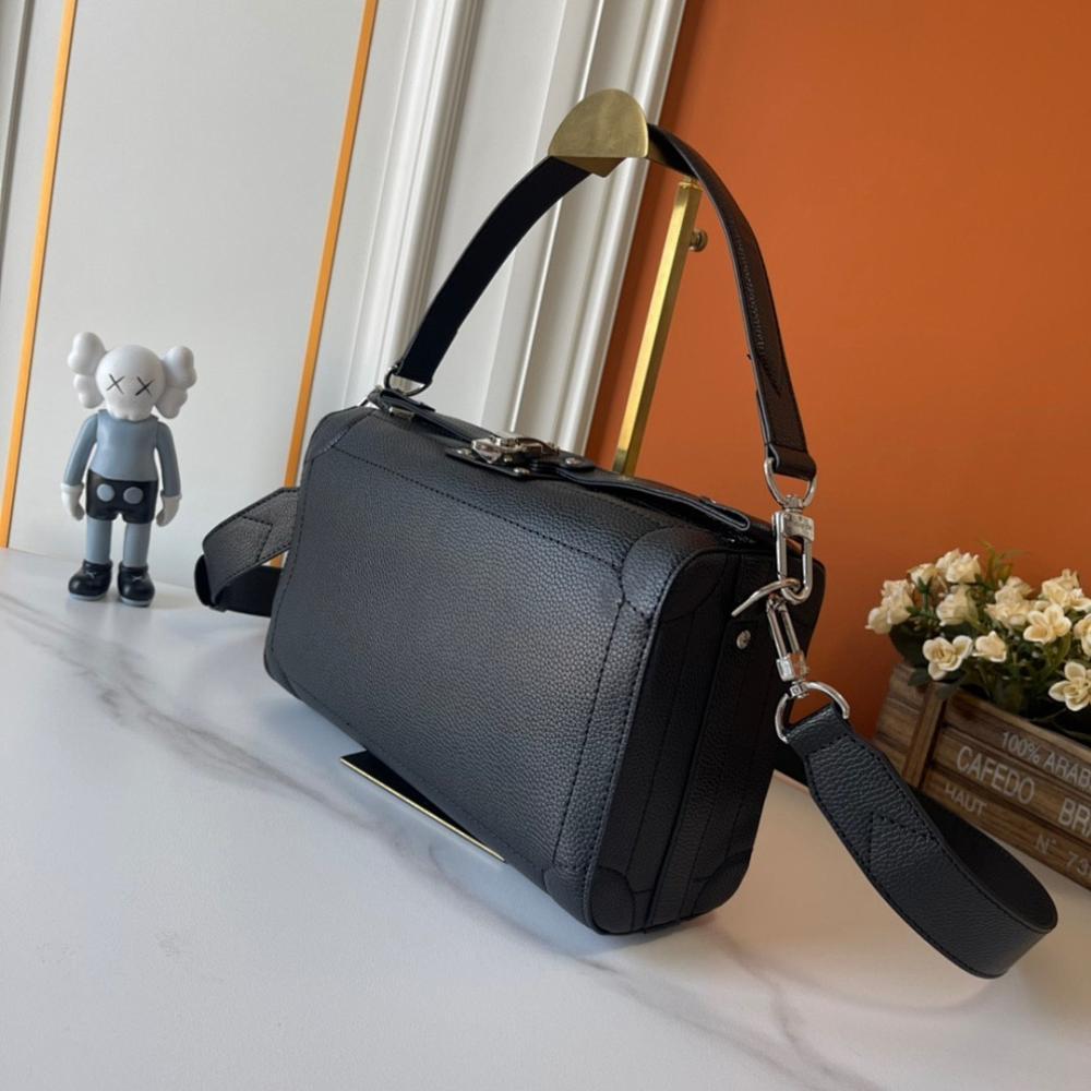 Classic Leather Shoulder Bag – Special Edition