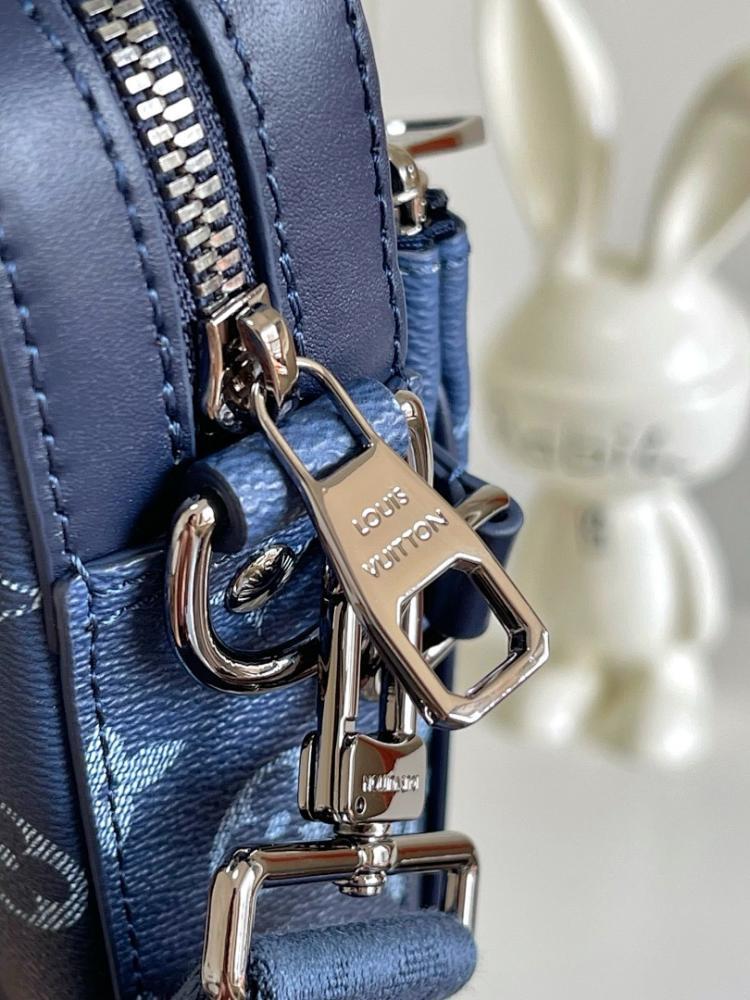 Stylish Refined Crossbody Bag
