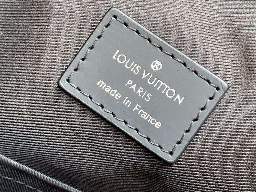 Classic Leather Shoulder Bag – Special Edition
