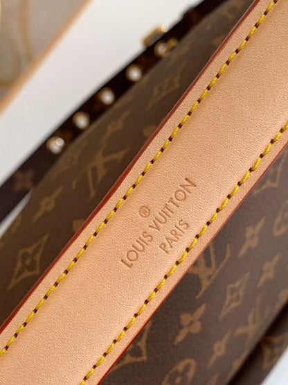 Classic Elegant Shoulder Bag