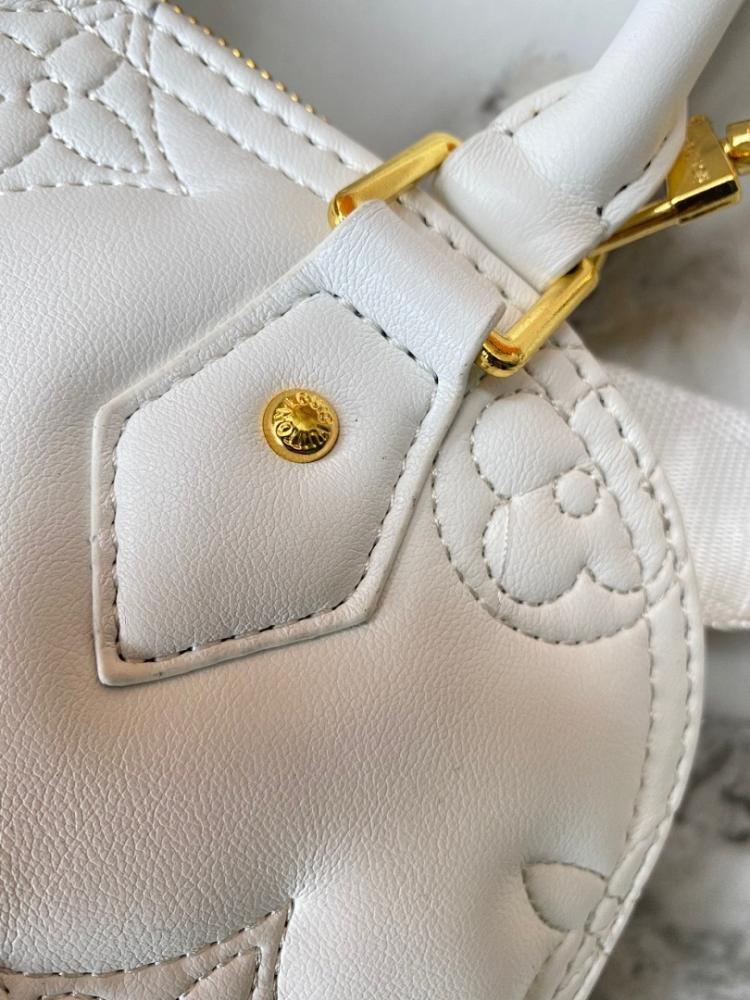 Italian-Inspired Stylish Quilted Leather Crossbody Bag