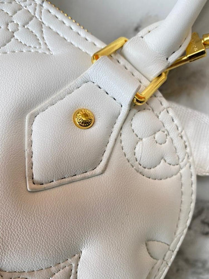 Italian-Inspired Stylish Quilted Leather Crossbody Bag