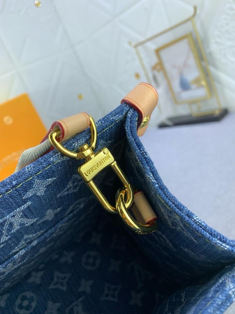 Modern Elegant Denim Shoulder Bag – Limited Edition