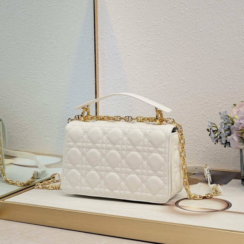 Modern Italian-Inspired White Leather Shoulder Bag