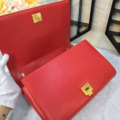 Stylish Leather Crossbody Bag – Special Edition