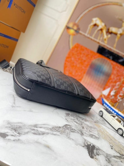 Modern Refined Leather Shoulder Bag