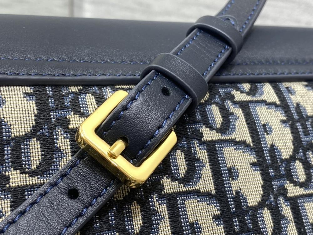 Elegant Shoulder Bag