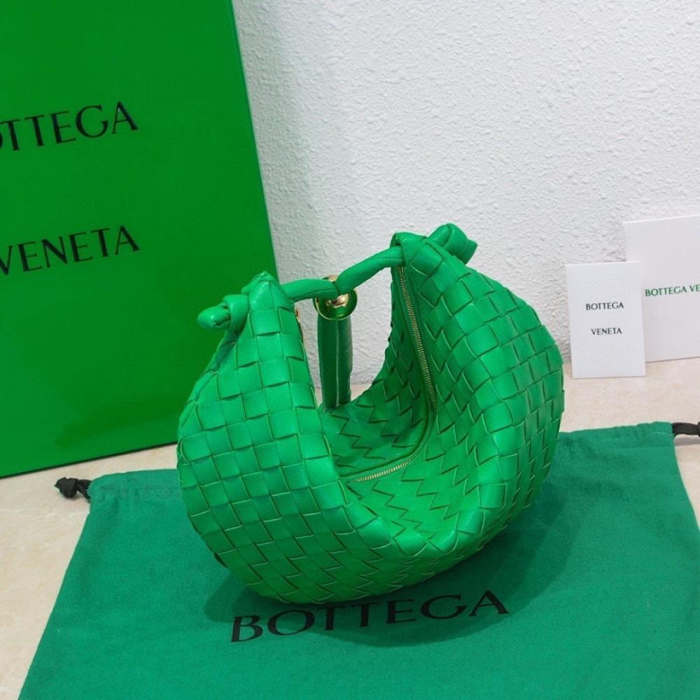 Alma Gold Woven Lambskin Shoulder Bag