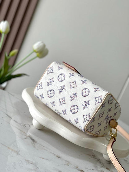 Elegant Refined Woven Jacquard Shoulder Bag