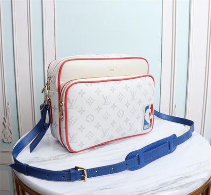 Luxury Leather Shoulder Bag – Limited Edition