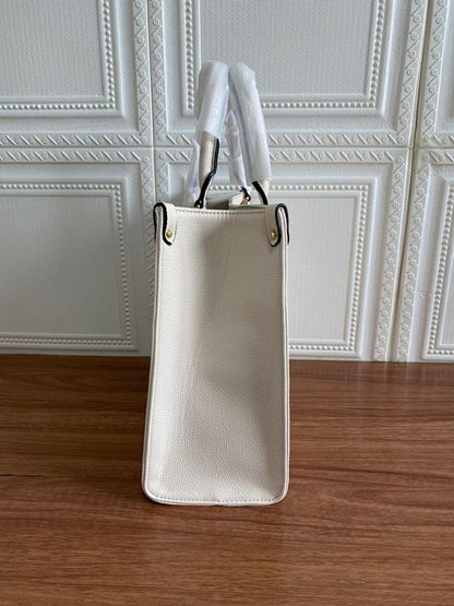Elegant Leather Shoulder Bag – Special Edition