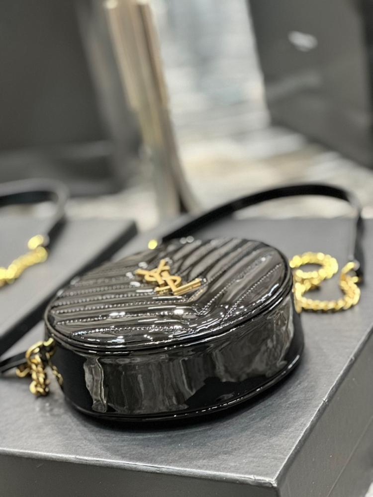 Italian-Inspired Elegant Bag