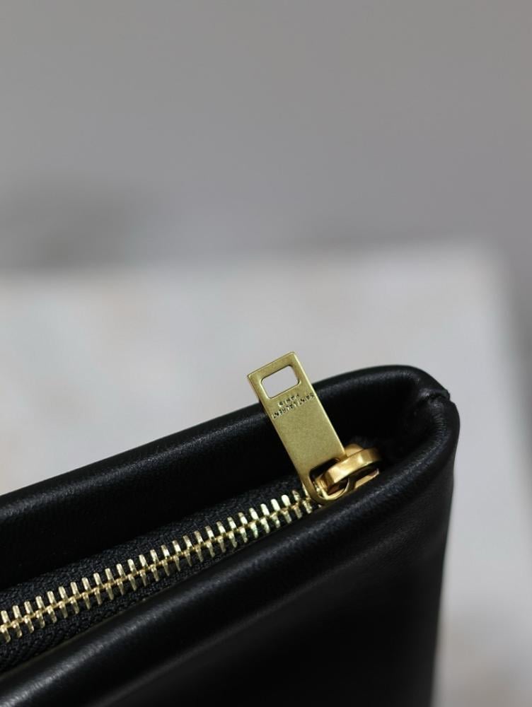 Modern Luxury Leather Top Handle Bag