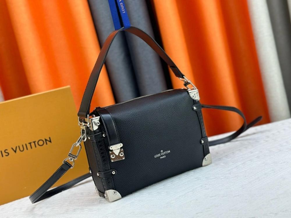 Stylish Refined Calfskin Shoulder Bag