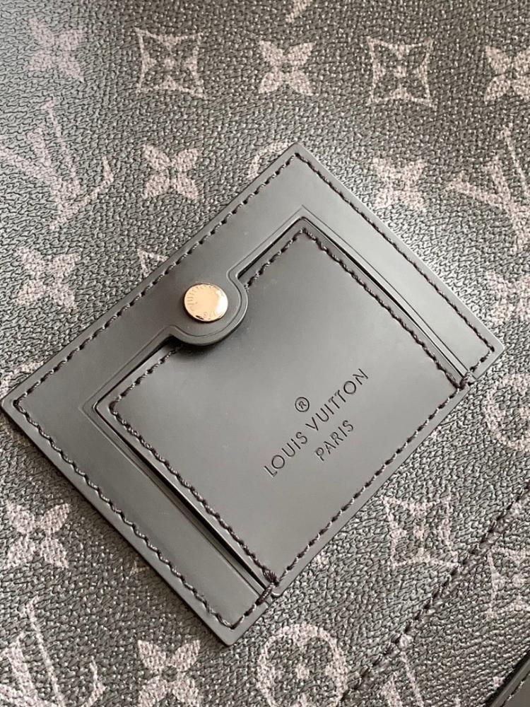 Elegant Refined Canvas Shoulder Bag