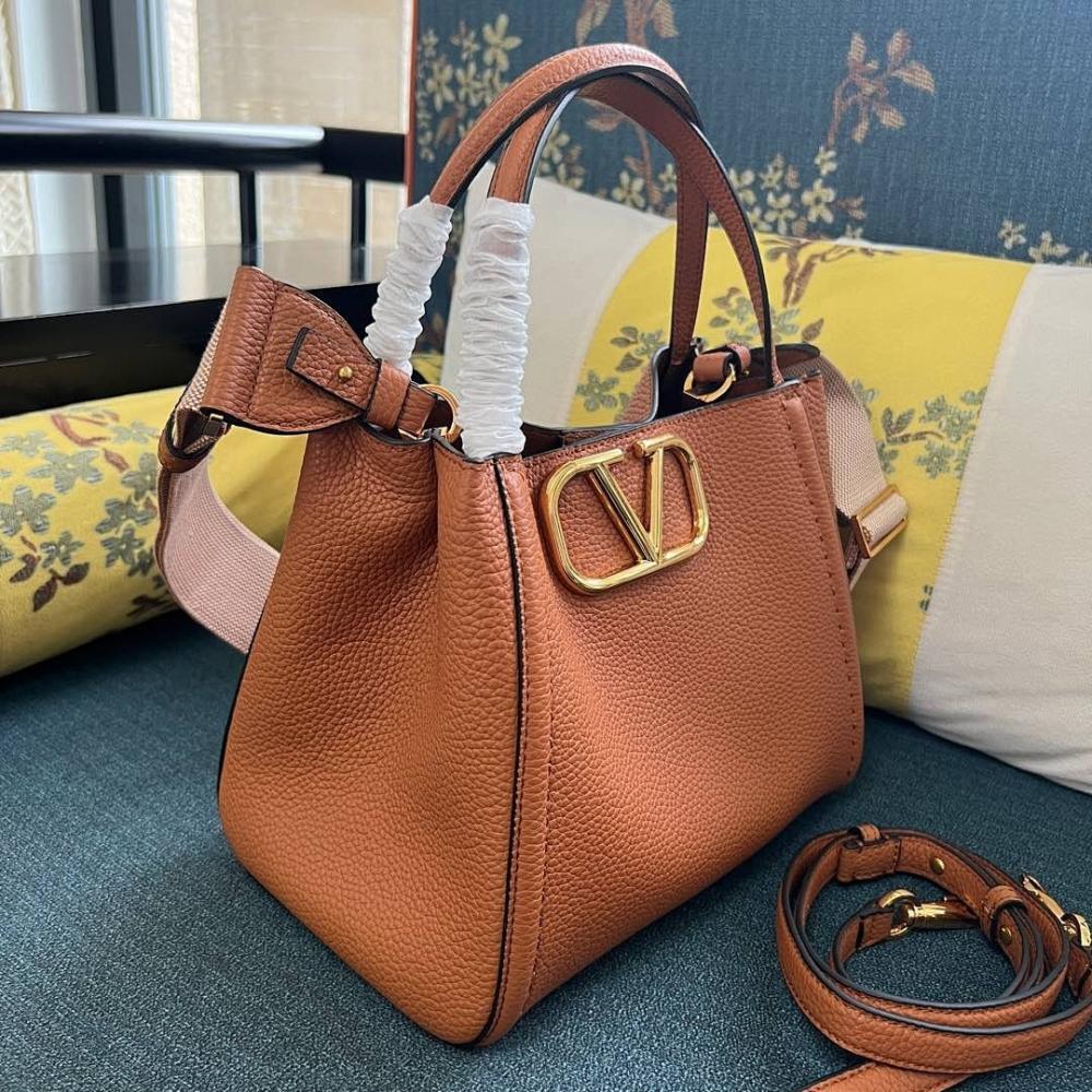 VLogo Signature Calfskin Shoulder Bag