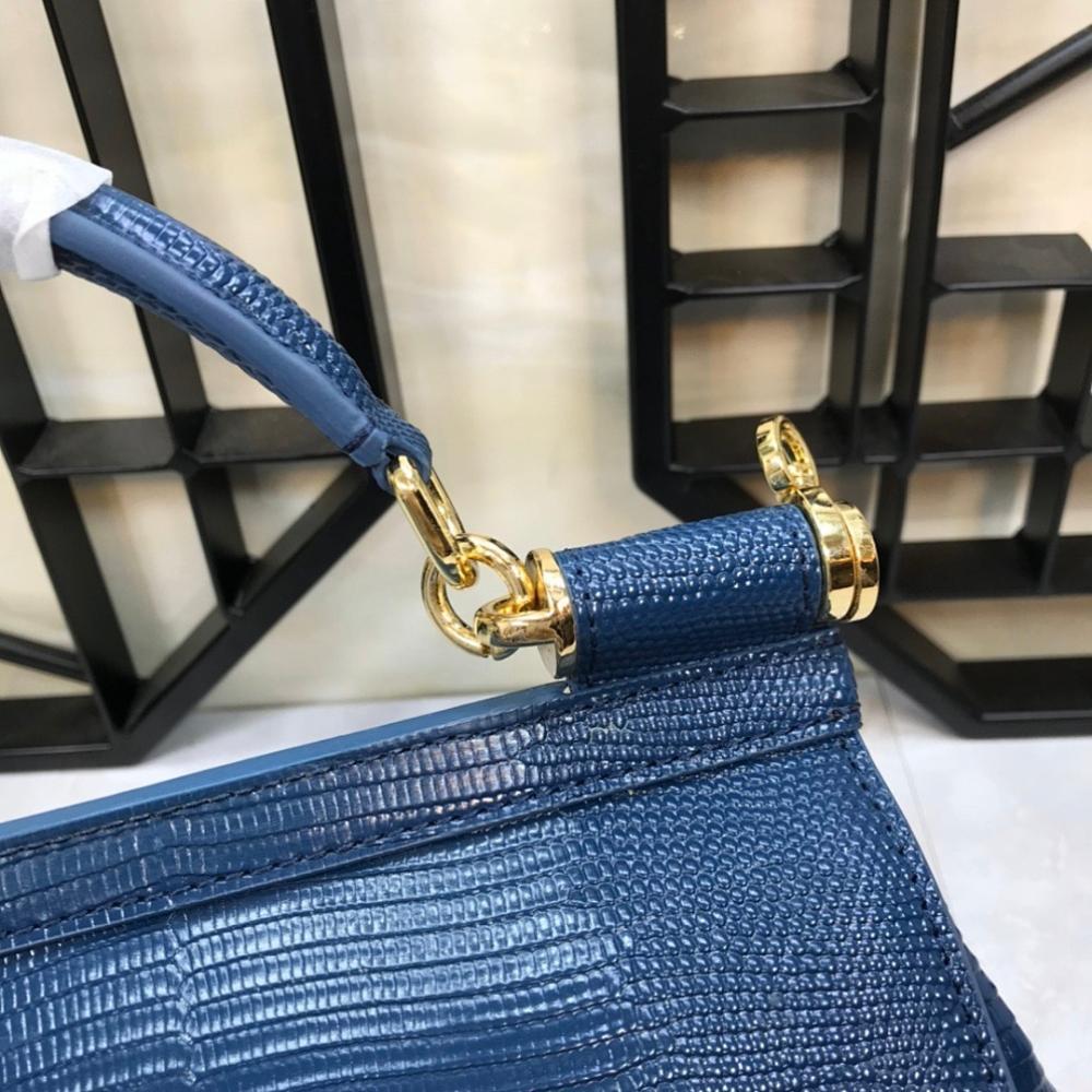 Modern Leather Shoulder Bag – Limited Edition
