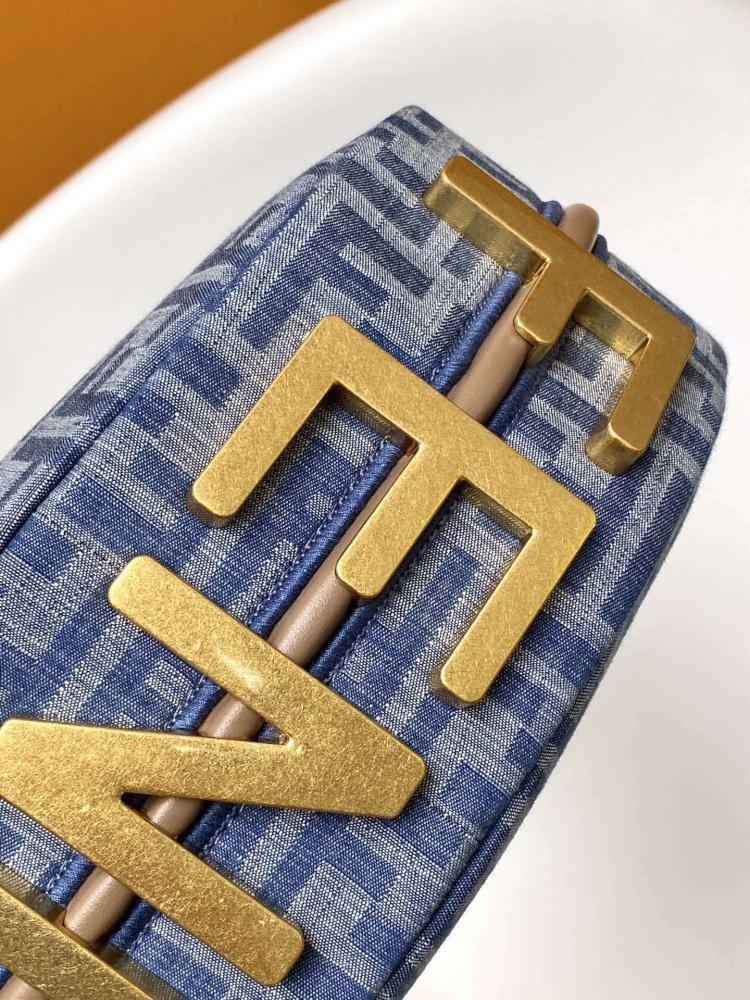 Classic Shoulder Bag
