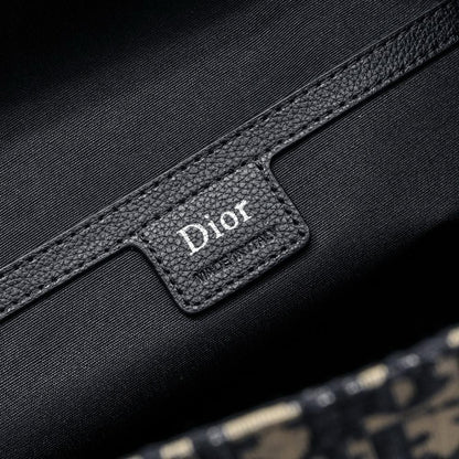 Modern Elegant Black Quilted Leather Shoulder Bag