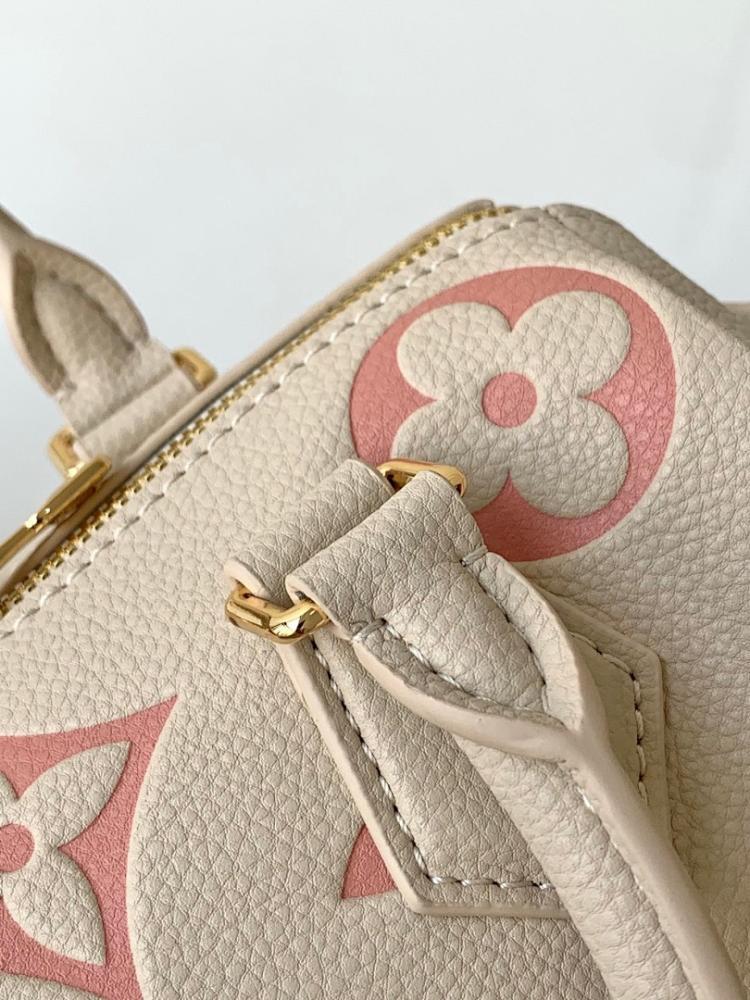 Modern Elegant Leather Shoulder Bag