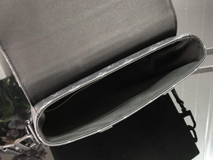 Elegant Messenger Bag