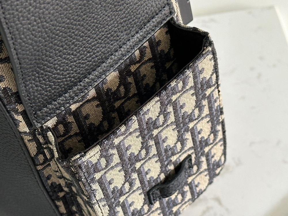 Modern Refined Top Handle Bag