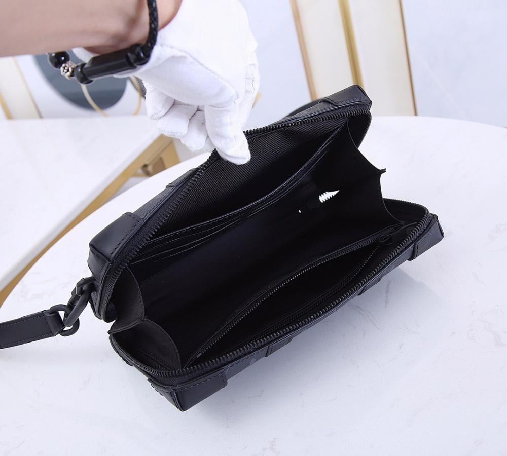 Classic Modern Leather Shoulder Bag