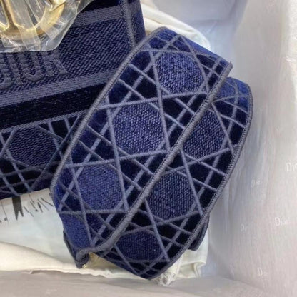 Elegant Shoulder Bag