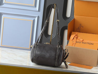 Classic Italian-Inspired Crossbody Bag