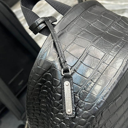Elegant Refined Leather Shoulder Bag