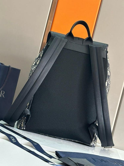 Stylish Calfskin Crossbody Bag – Limited Edition