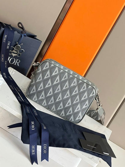 Saddle Leather Shoulder Bag