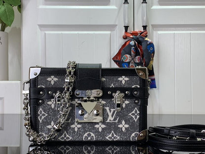Elegant Shoulder Bag
