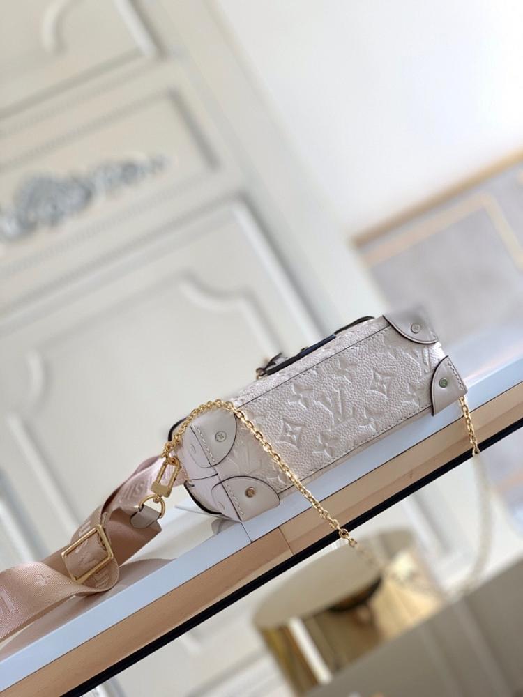 Modern Refined Shoulder Bag