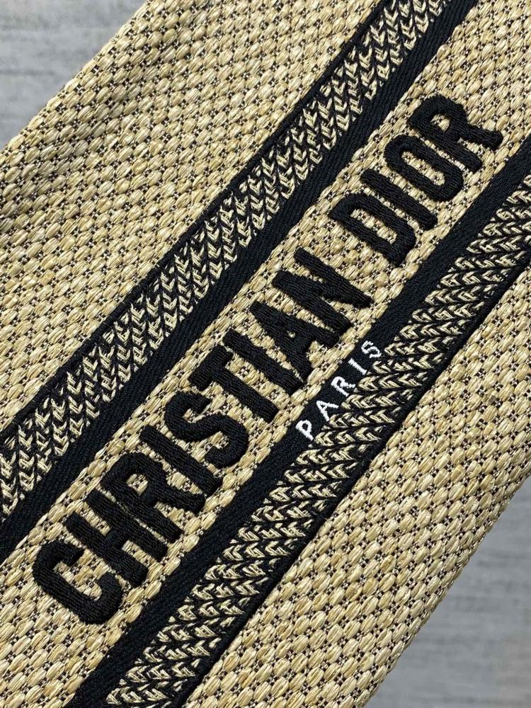 Embroidered Shoulder Bag