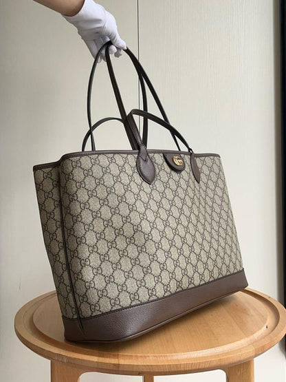 Modern Luxury Shoulder Bag – Special Edition