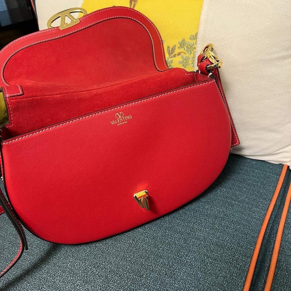 VLogo Signature Calfskin Shoulder Bag